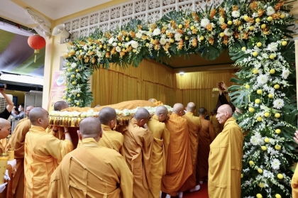 Lễ nhập kim quan Trưởng lão Hòa thượng Thích Giác Quang